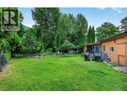 Kitchen - 2020 Sinmax Creek Road Unit# N3, Adams Lake, BC V0E2E0 Photo 11