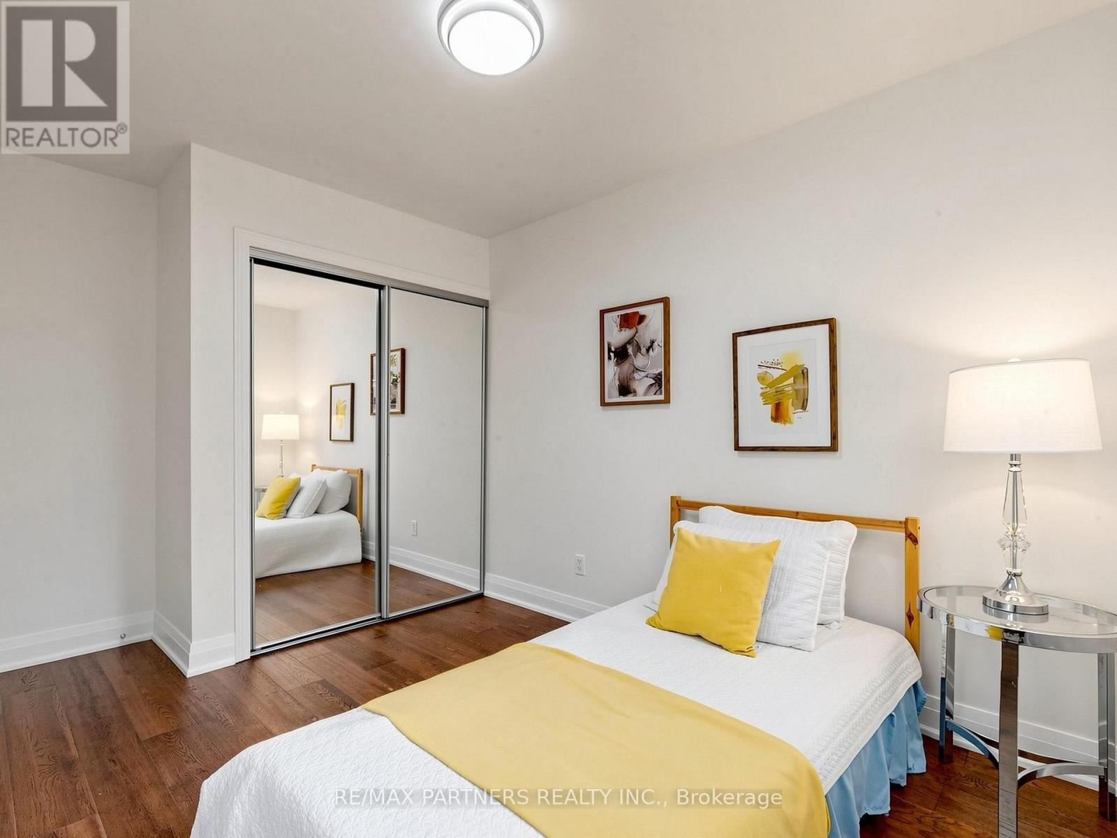 35 CULHAM STREET - 24