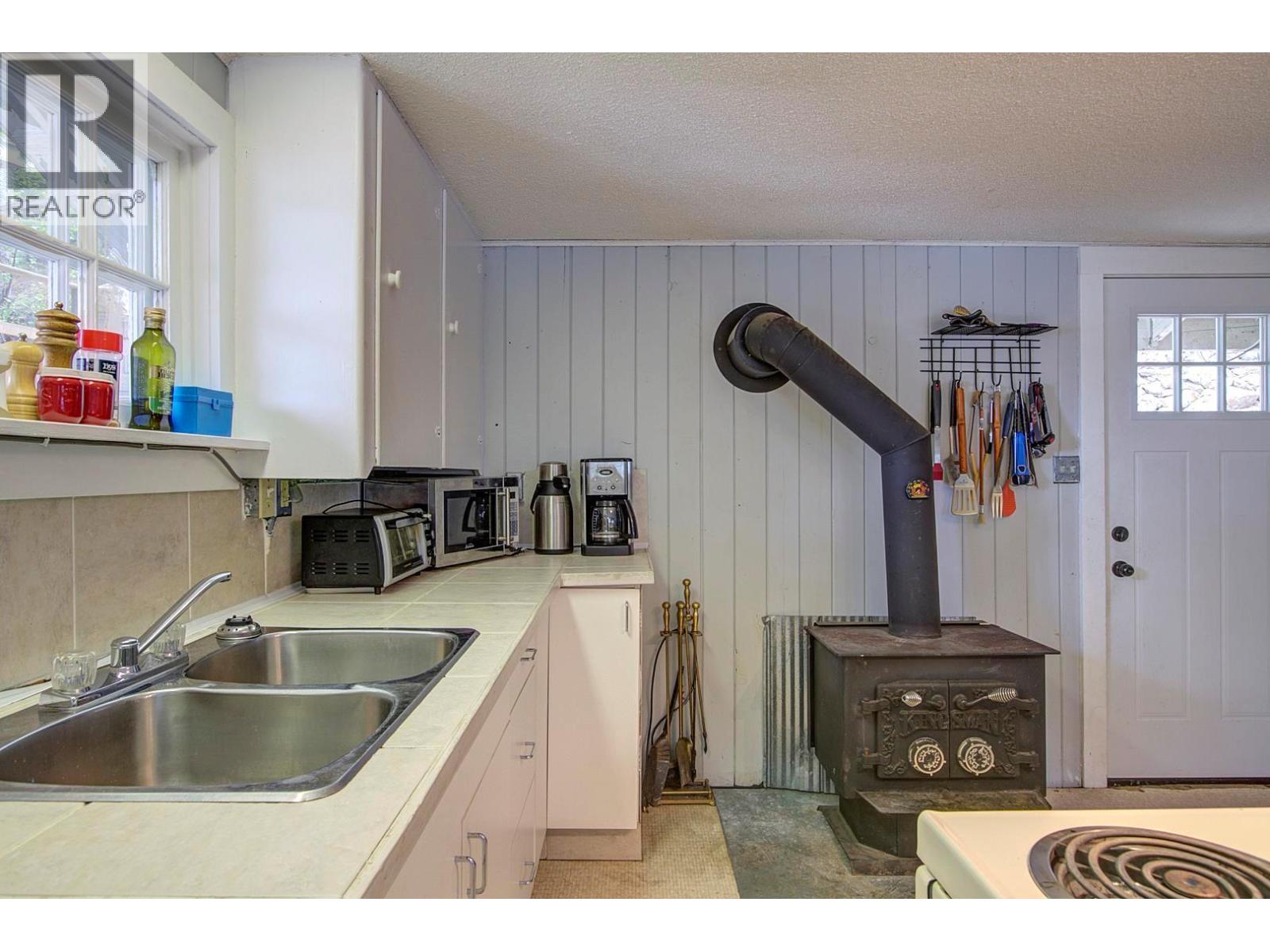 5 3602 Mabel Lake Road, Lumby