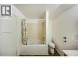 1427 Airport Road, Salmo, BC V0G1Z0 Photo 10