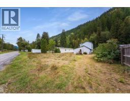 1427 Airport Road, Salmo, BC V0G1Z0 Photo 20