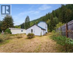 1427 Airport Road, Salmo, BC V0G1Z0 Photo 21