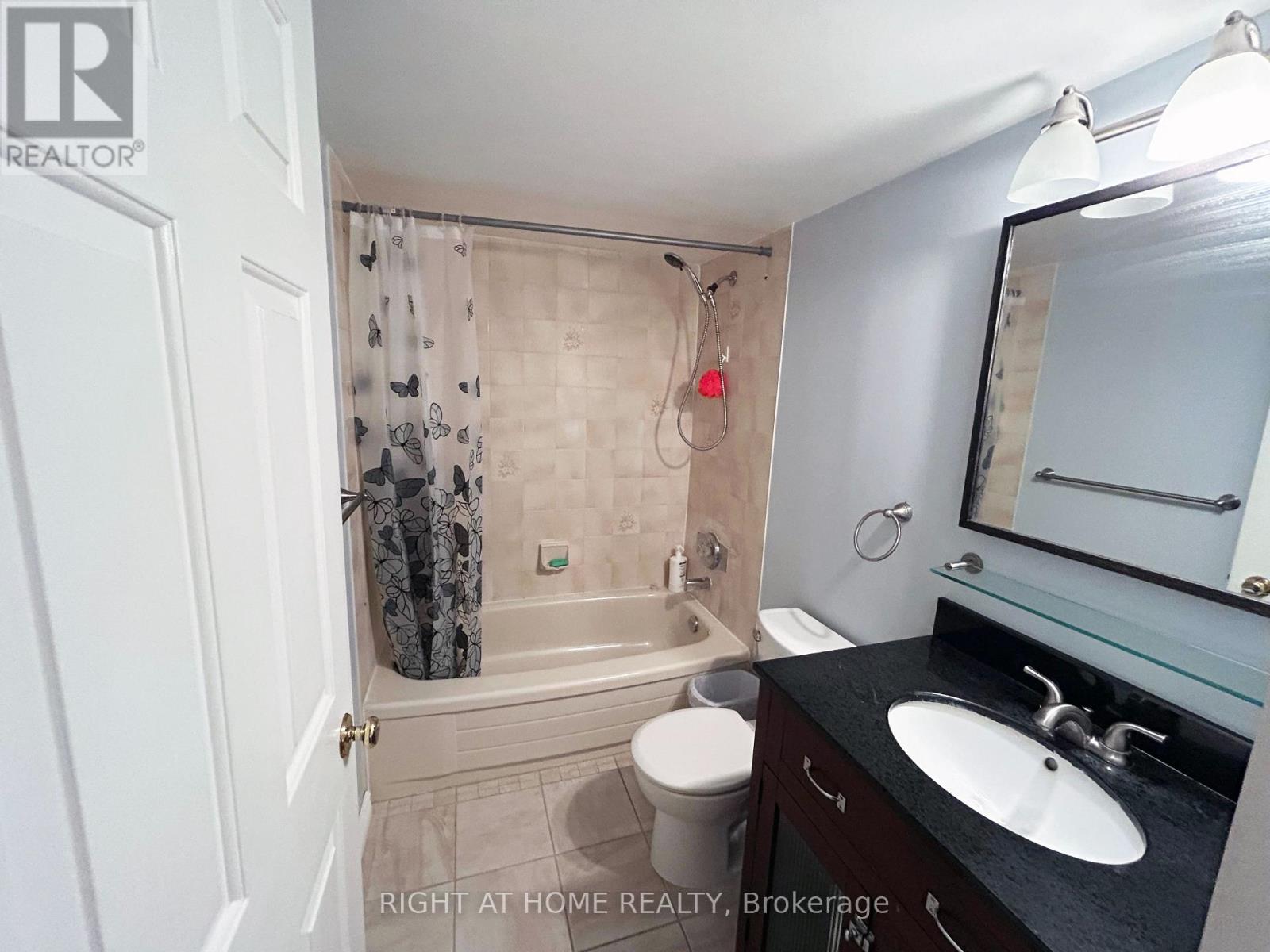 505 - 300 KEATS WAY, Waterloo — photo 9
