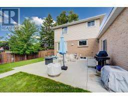 7 Vintage Crescent, Kitchener, ON N2P1L1 Photo 40