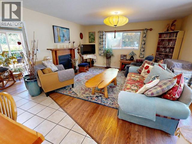 5836 MOWAT AVE, Powell River — photo 6