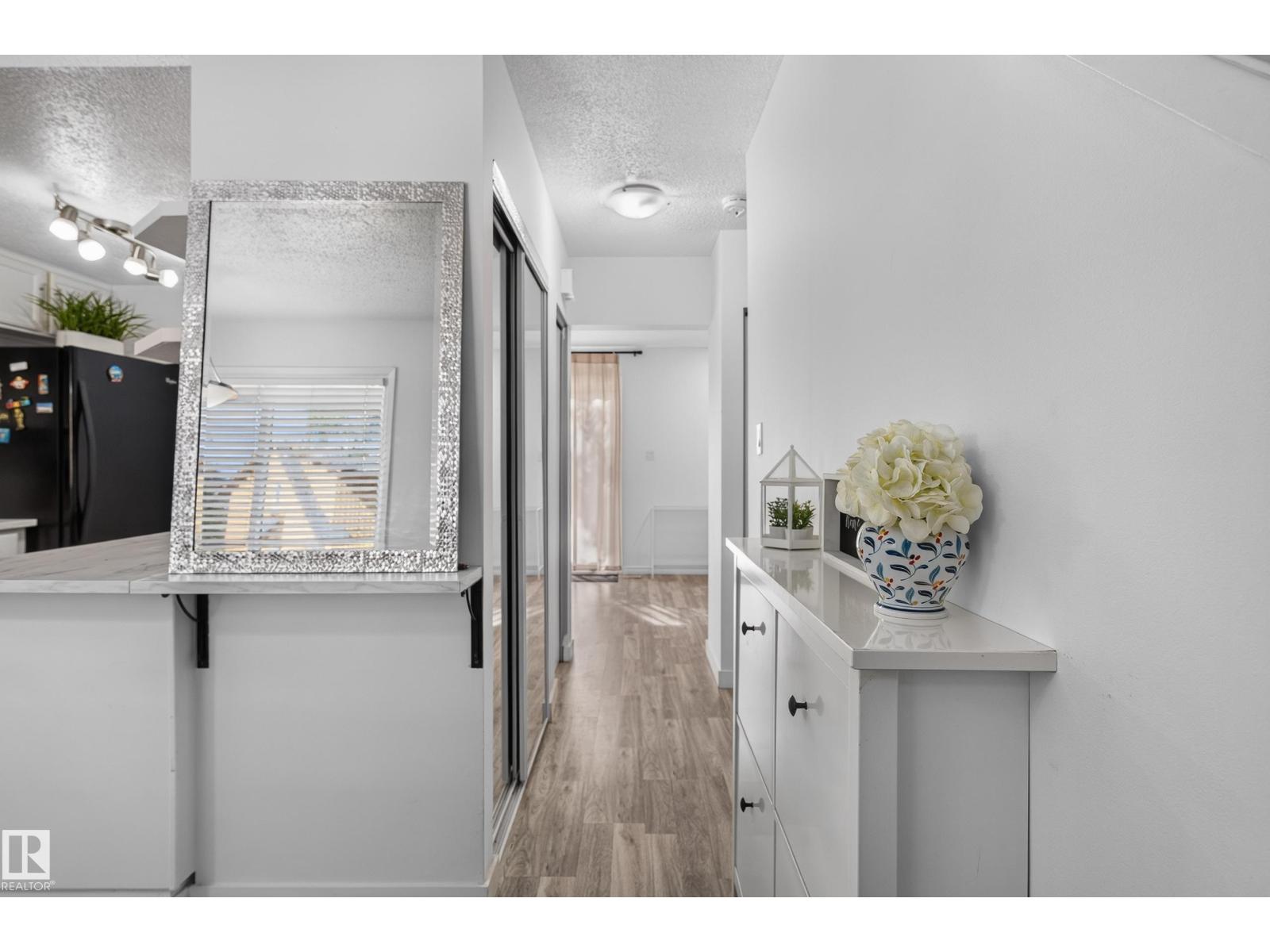 130 WOODSTOCK NW - 10