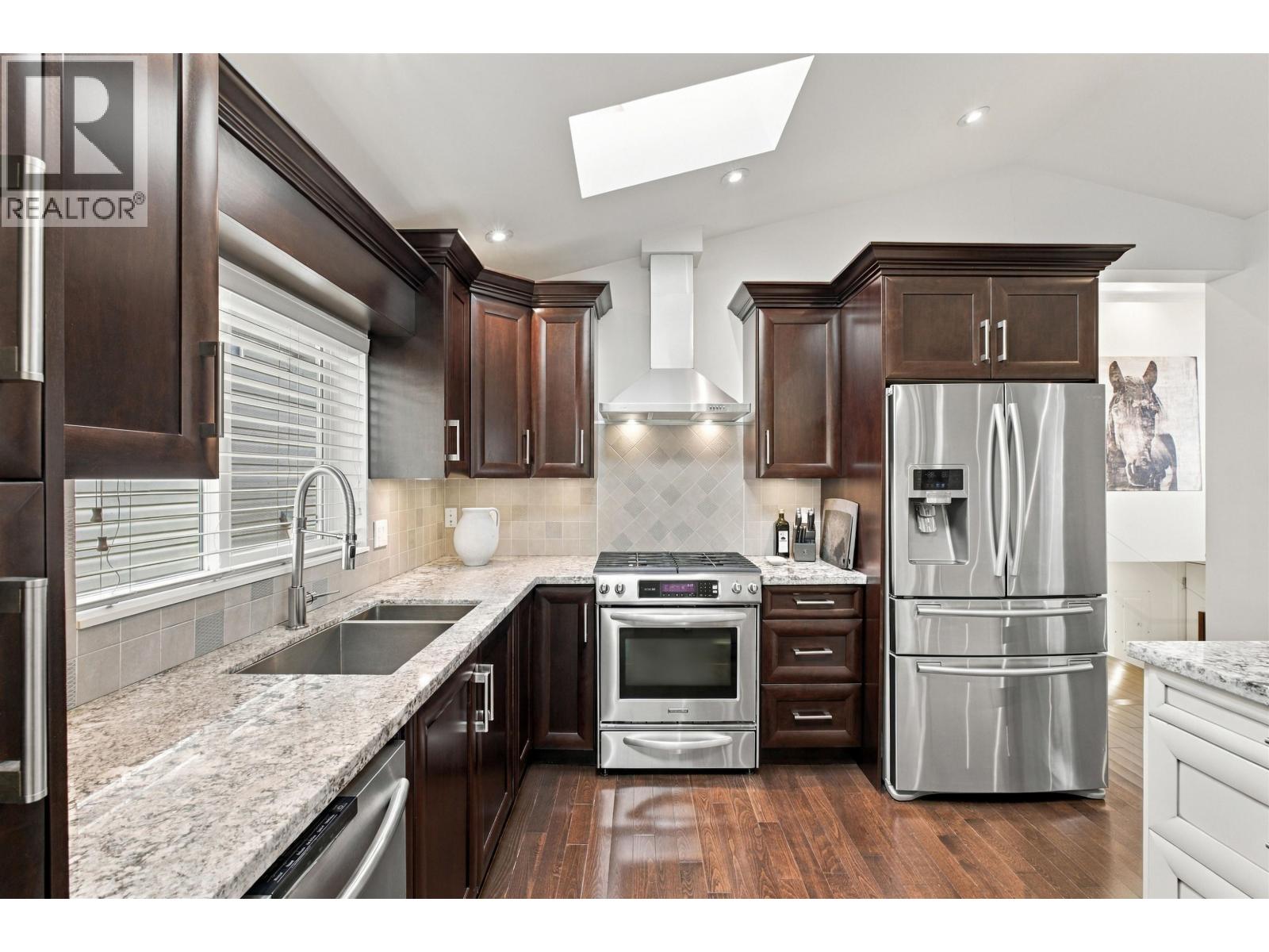 1153 WELLINGTON DRIVE, North Vancouver — photo 8