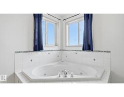 2117 36 Av Nw, Edmonton, AB T6T1S3 Photo 15