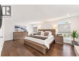 Family room - 343 Berkshire Place Nw, Calgary, AB T3K1K8 Photo 18