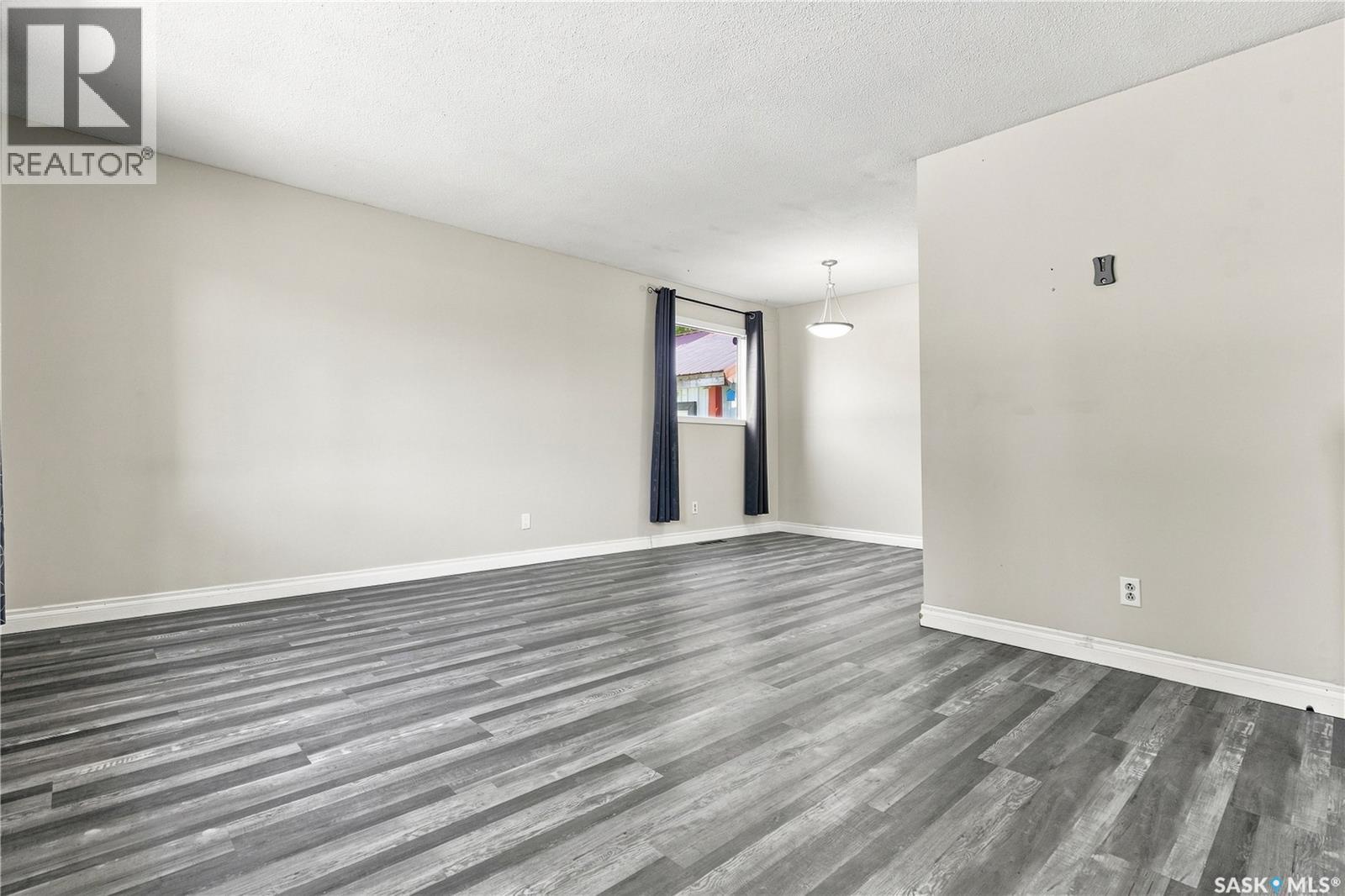 2301 Taylor STREET E - 7