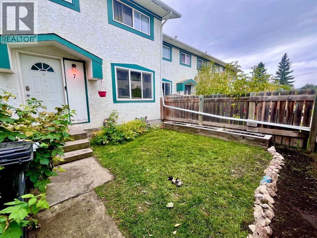 #7 110 Tamarack Avenue - 2