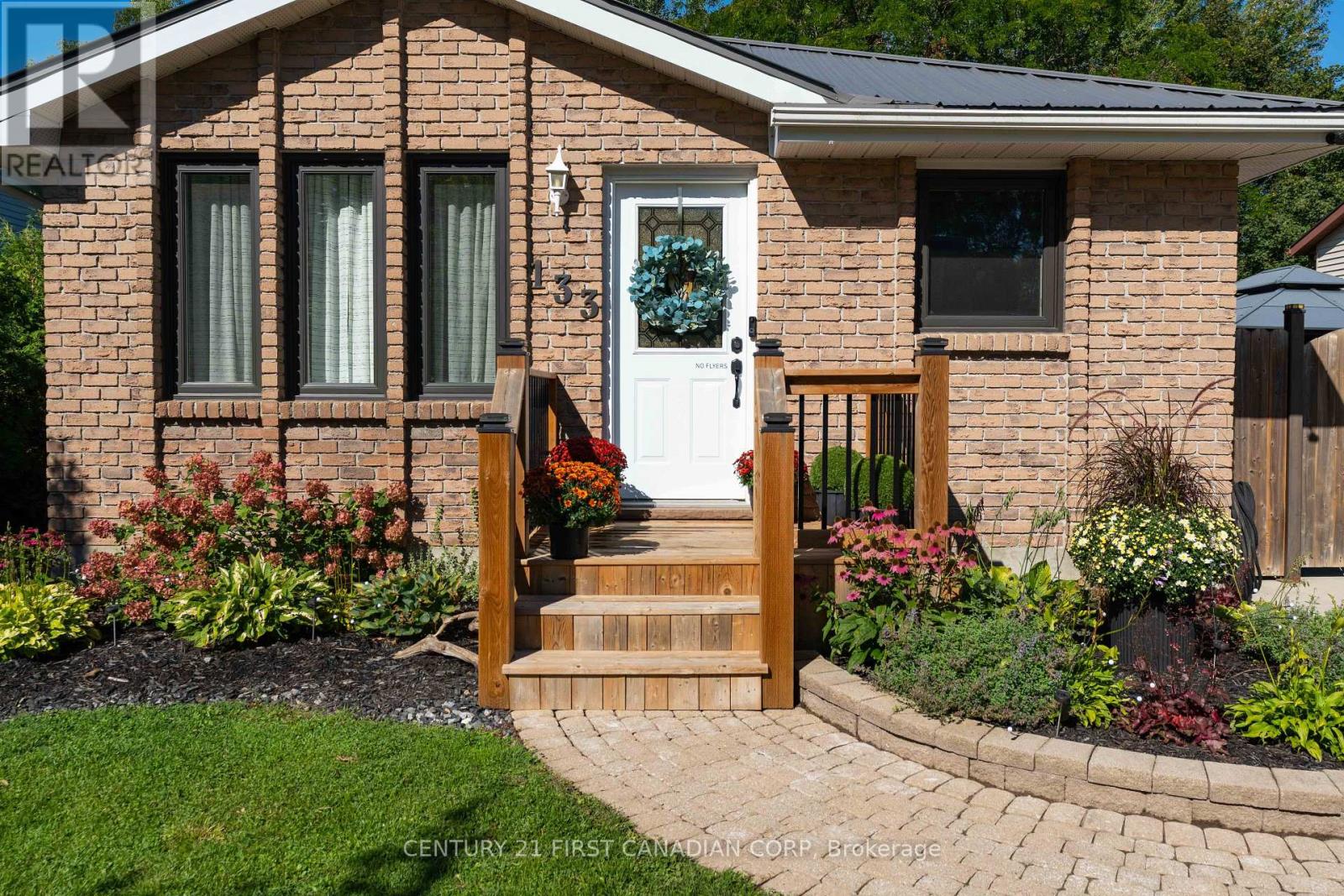 133 ALBERT STREET - 3