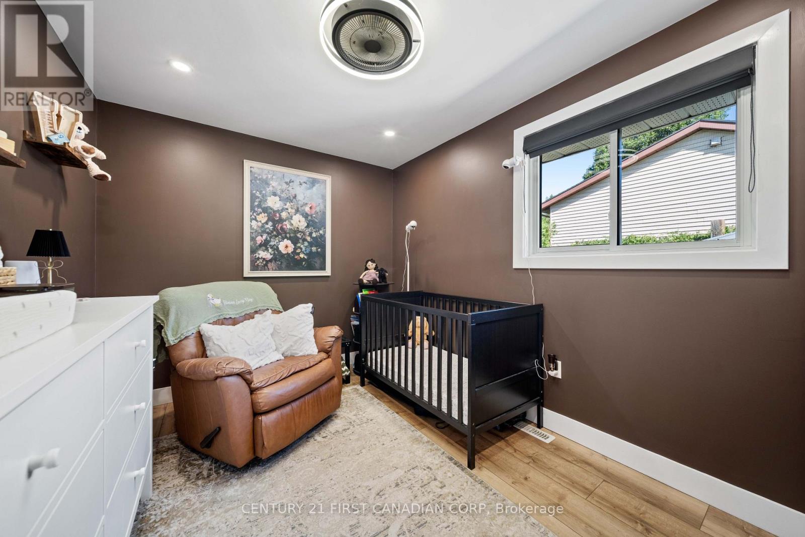 133 ALBERT STREET - 32