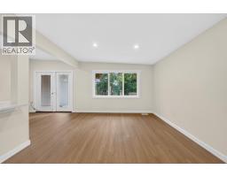 3pc Bathroom - 3621 28a Avenue Se, Calgary, AB T2B0G1 Photo 6