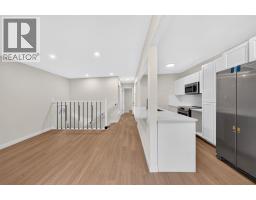Kitchen - 3621 28a Avenue Se, Calgary, AB T2B0G1 Photo 8