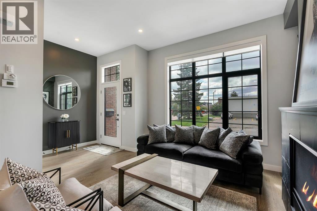 2106 49 Avenue SW - 7