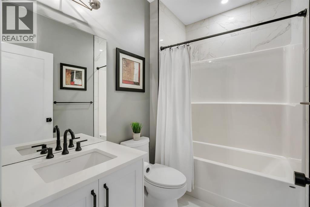 2106 49 Avenue SW - 42