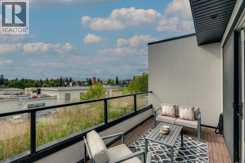 2106 49 Avenue SW - 37