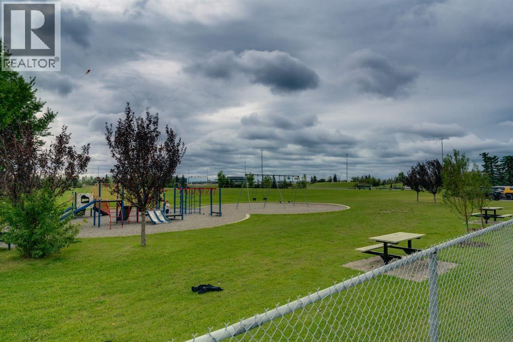 2106 49 Avenue SW - 45