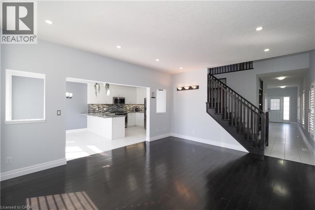 #UPPER 296 COUNTRYSTONE Crescent - Image 11