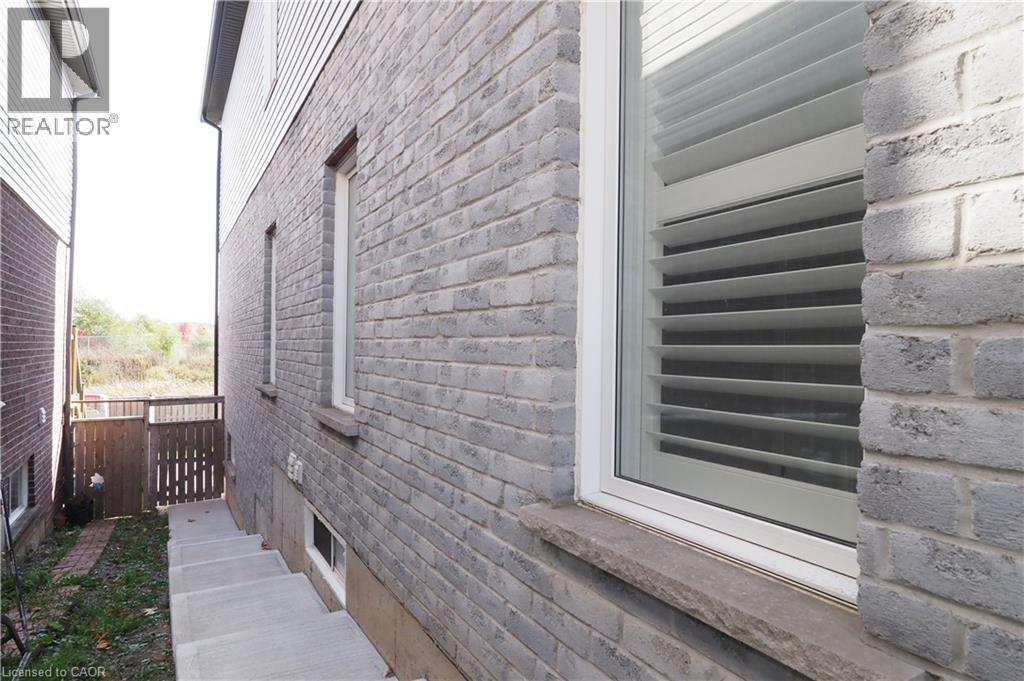 #UPPER 296 COUNTRYSTONE Crescent - Image 33