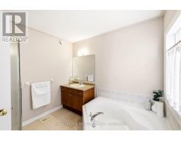 179 Fenning Drive, Clarington, ON L1E3K2 Photo 13