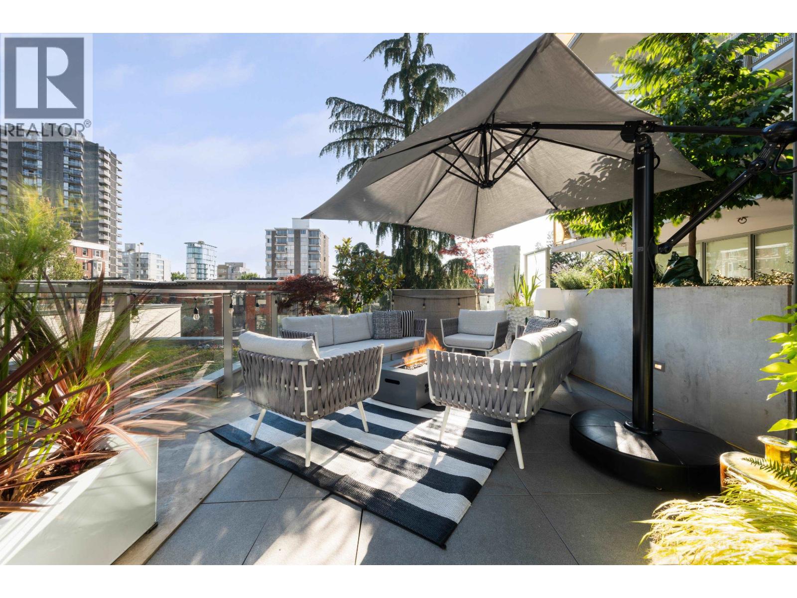 403 1365 DAVIE STREET, Vancouver — photo 1