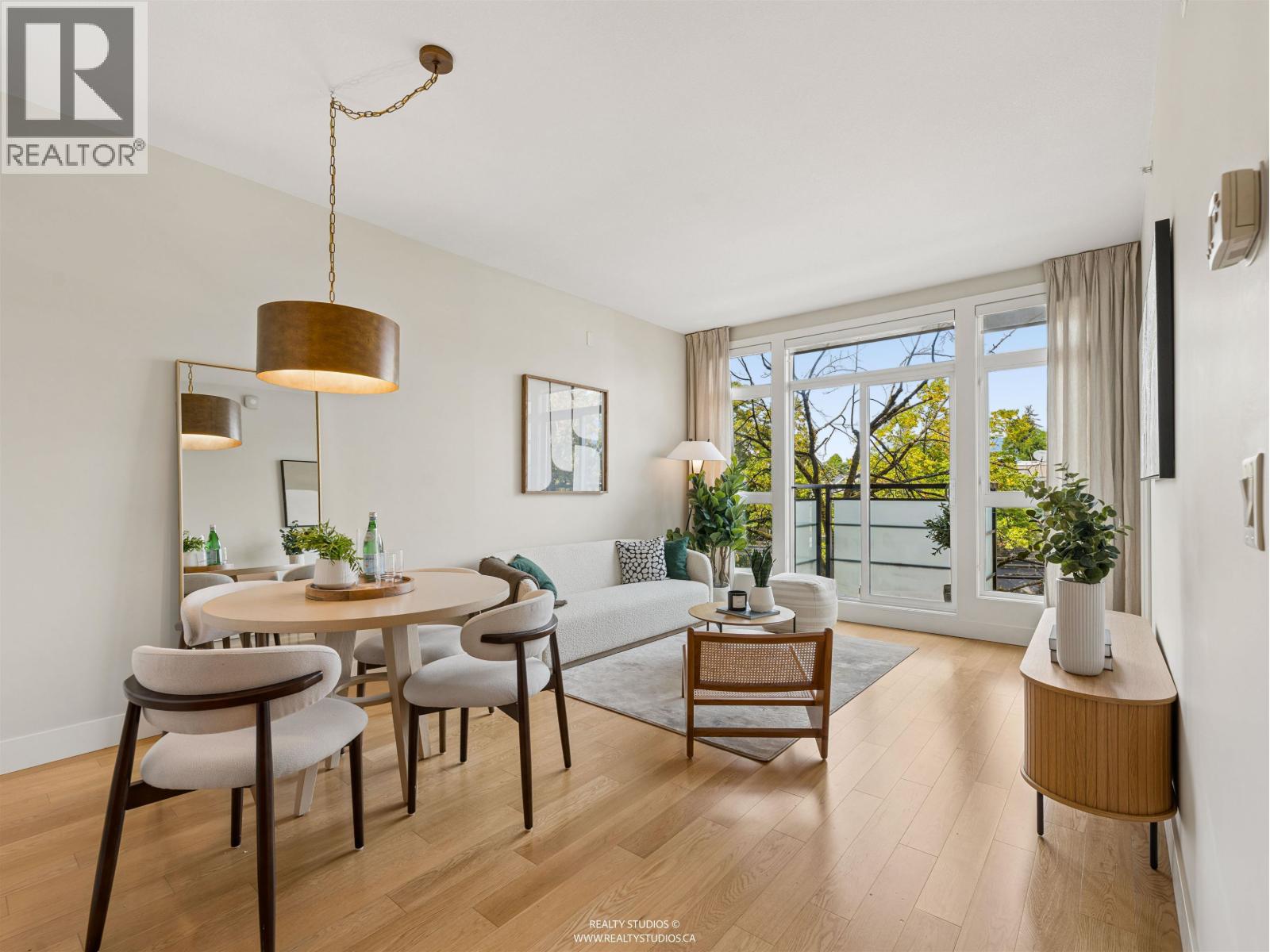 306 2020 ALMA STREET, Vancouver — photo 2