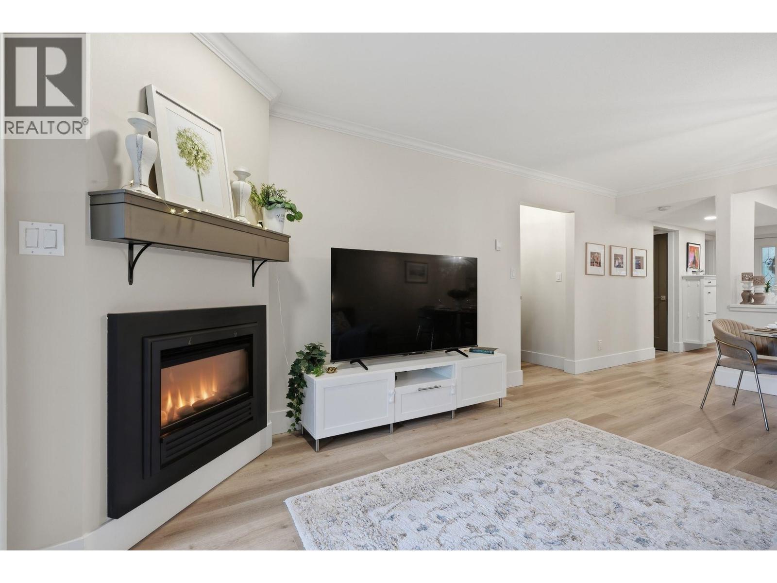 102 1538 BOWSER AVENUE, North Vancouver — photo 7