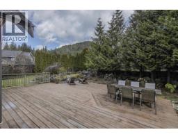 1003 Ash Place, Squamish, BC V8B0W2 Photo 7