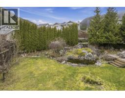 1003 Ash Place, Squamish, BC V8B0W2 Photo 9