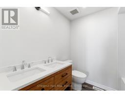 Foyer - 30 Catharine Crescent, Bracebridge), ON P1L1B1 Photo 19