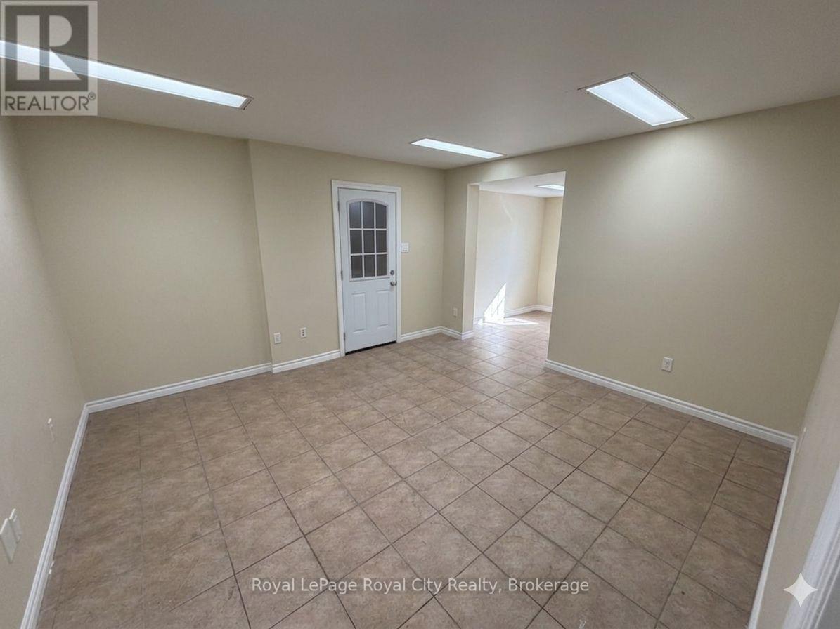 UNIT B - 700 YORK ROAD, Guelph (Grange Road) — photo 4