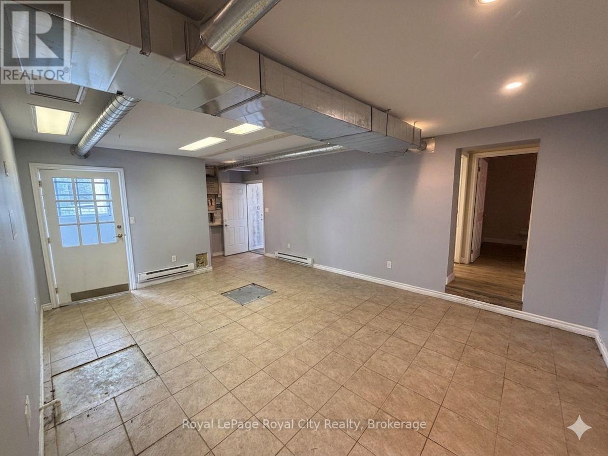 UNIT B - 700 YORK ROAD, Guelph (Grange Road) — photo 5