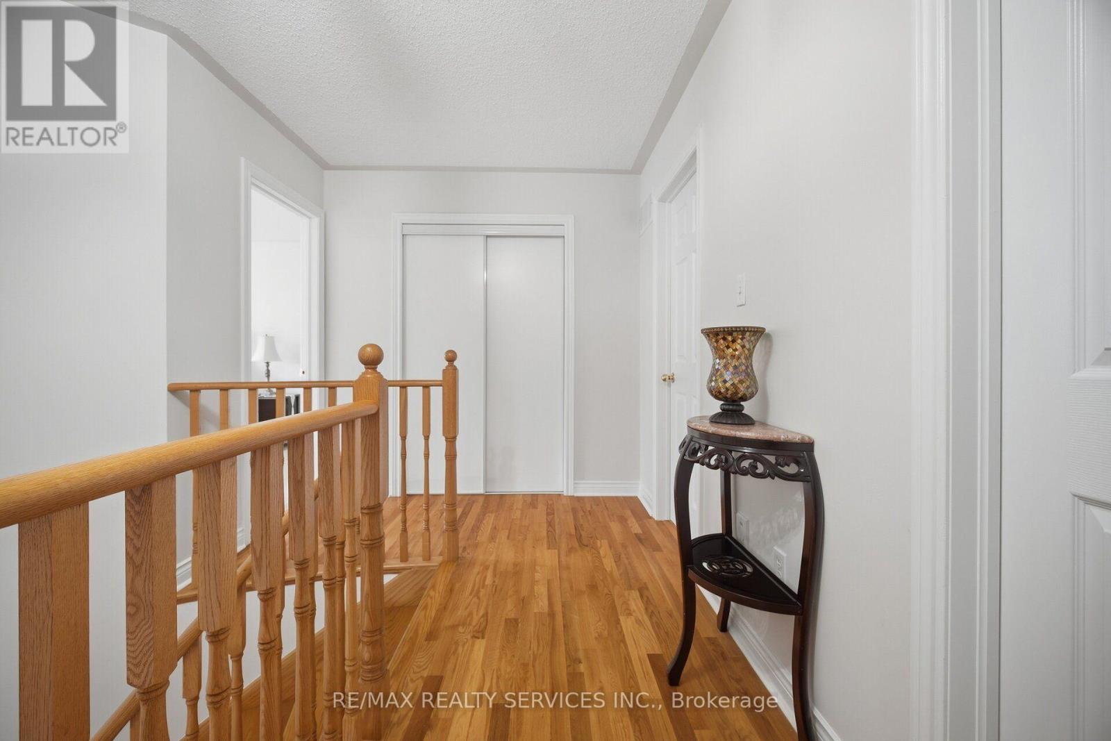 30 MAPLE BEACH CRESCENT - 24