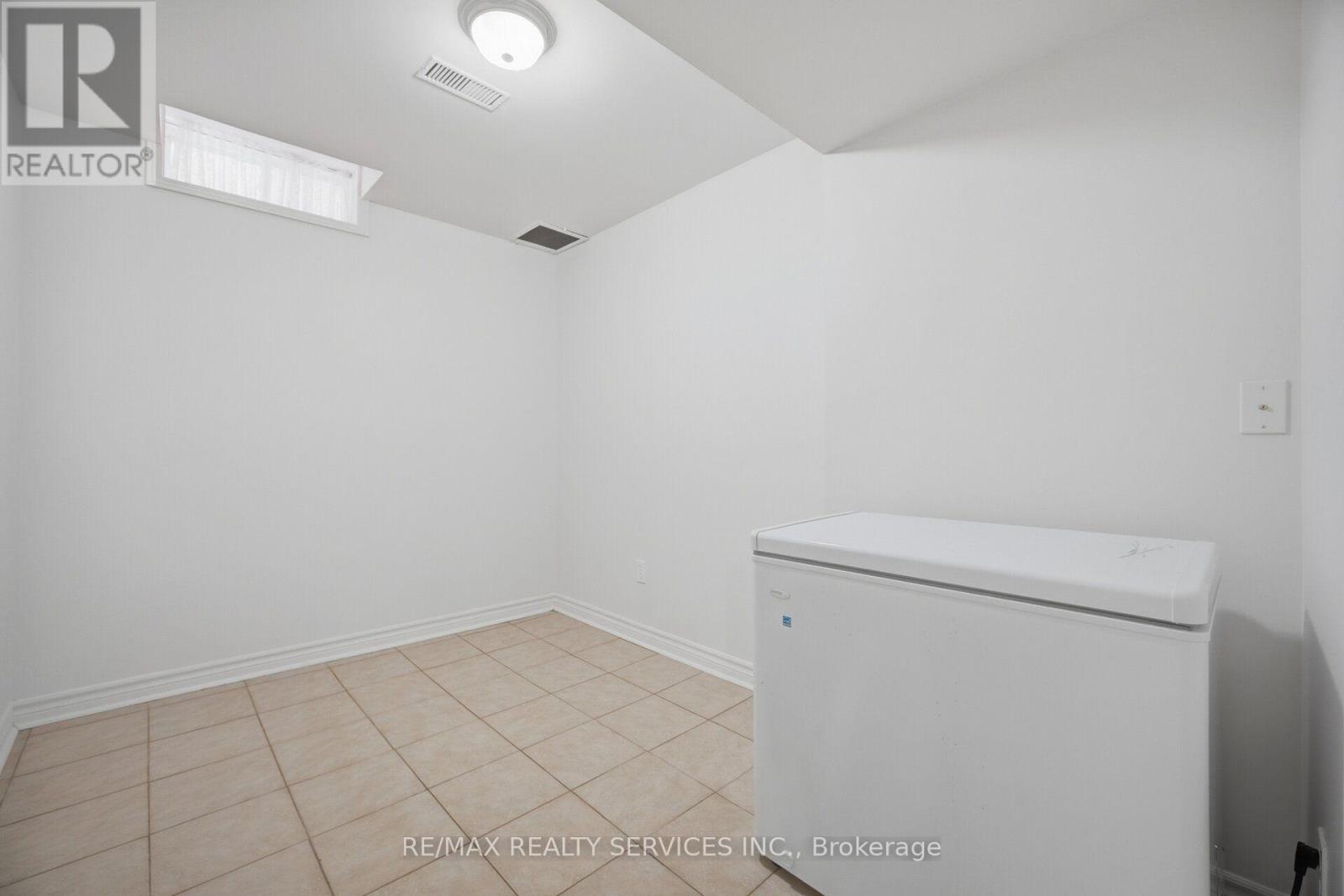 30 MAPLE BEACH CRESCENT - Image 36