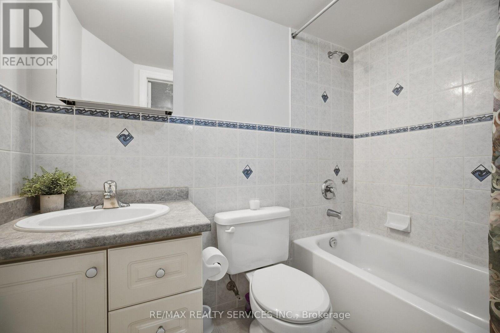 30 MAPLE BEACH CRESCENT - 38
