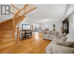 30 Maple Beach Crescent, Brampton, ON L7A2T8 Photo 10