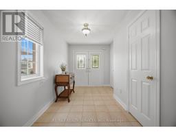 Bedroom 2 - 30 Maple Beach Crescent, Brampton, ON L7A2T8 Photo 6
