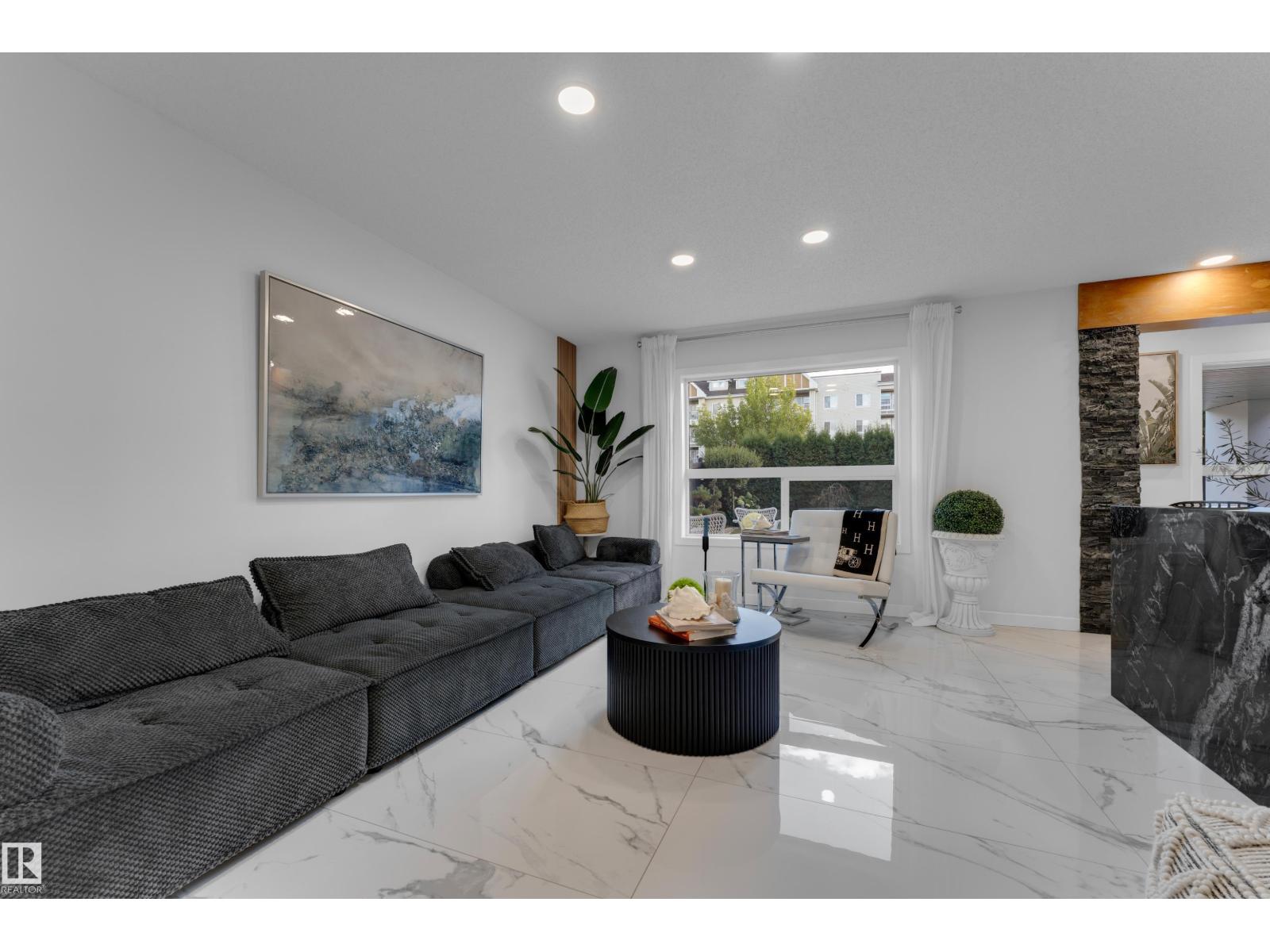 3135 24 AV NW - 22