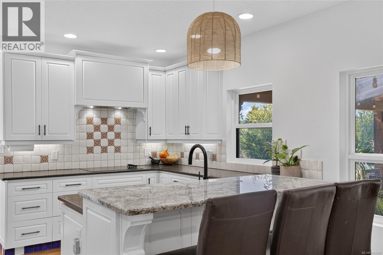 5225 Island Hwy N, Courtenay