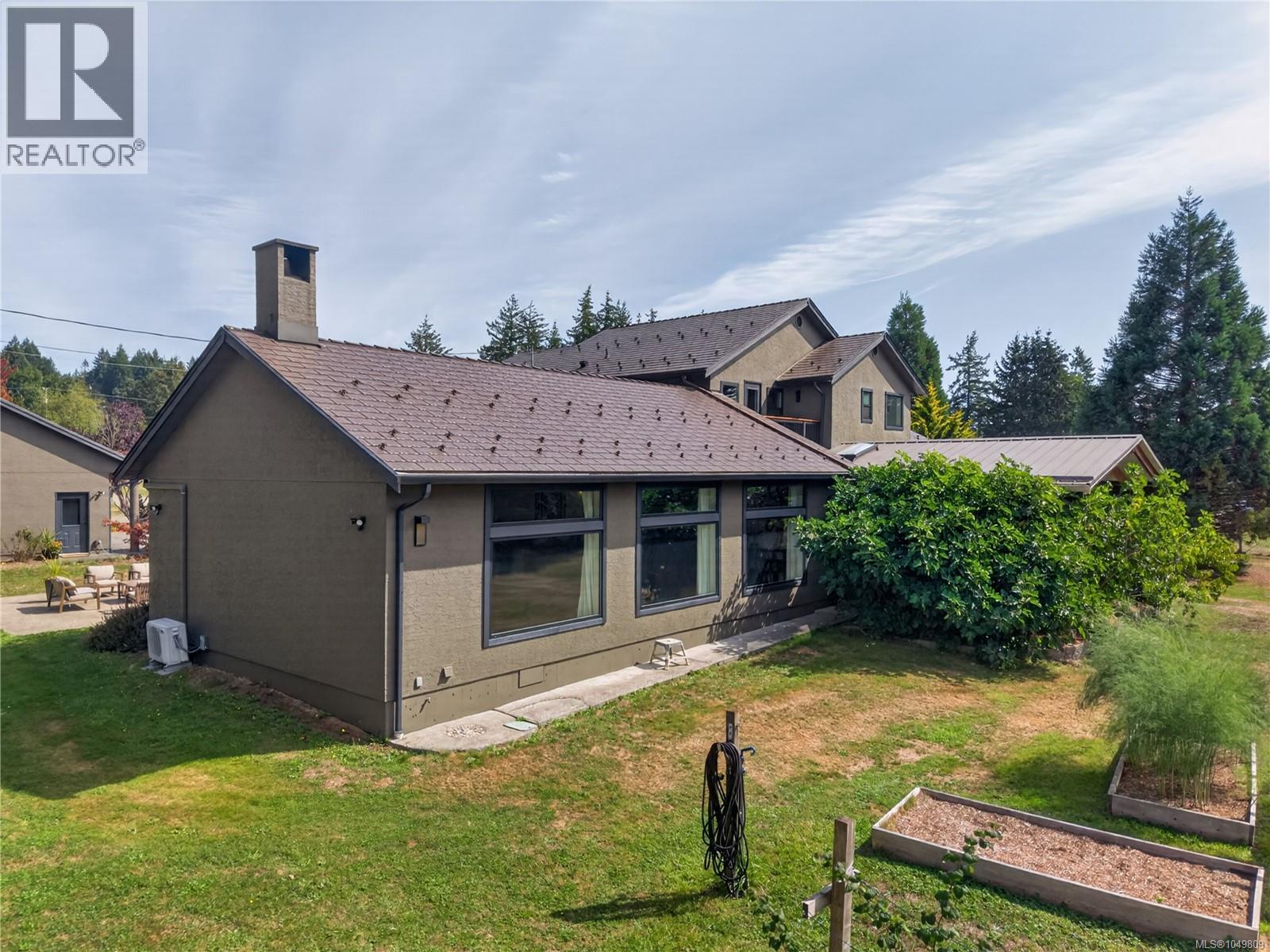 5225 Island Hwy N, Courtenay