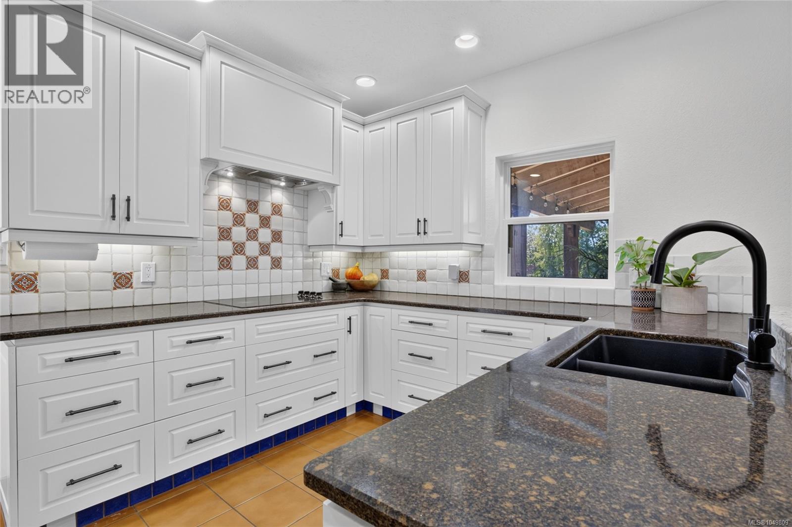5225 Island Hwy N, Courtenay — photo 7