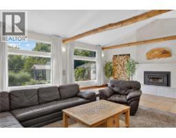 5225 Island Hwy N, Courtenay, BC V9J1S7 Photo 21
