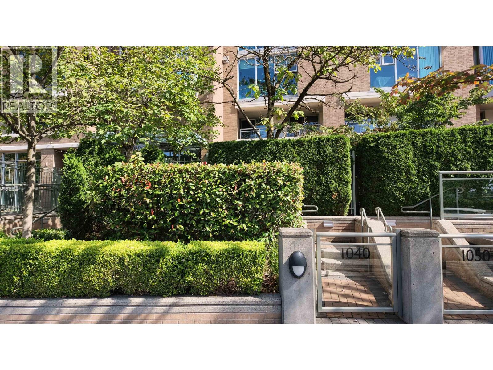 1040 QUEBEC STREET, Vancouver — photo 1