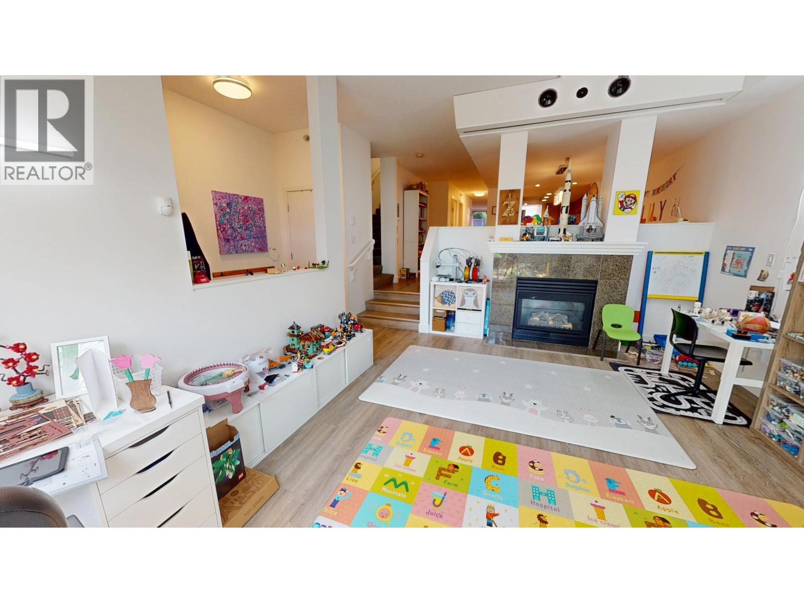 1040 QUEBEC STREET, Vancouver — photo 4