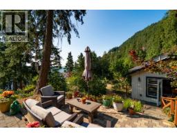 806 Hummingbird Lane, Bowen Island, BC V0N1G1 Photo 7