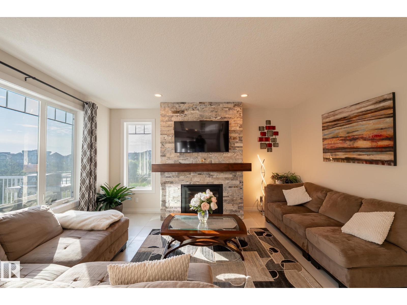 914 CRYSTALLINA NERA WY NW - 11