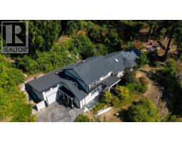 806 Hummingbird Lane, Bowen Island, BC V0N1G1 Photo 39