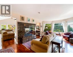 806 Hummingbird Lane, Bowen Island, BC V0N1G1 Photo 17